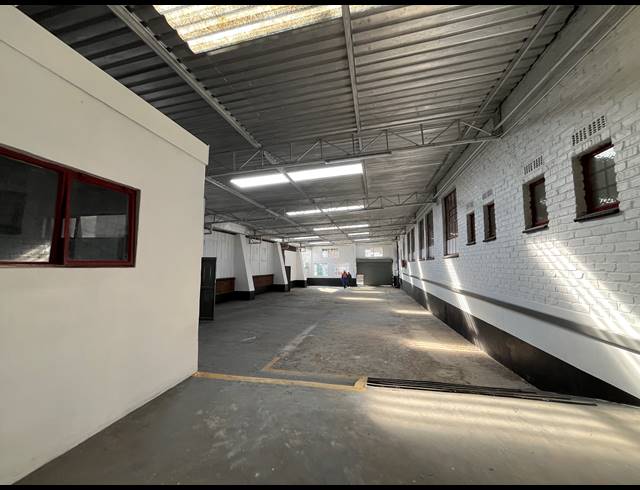 437M² WAREHOUSE TO LET IN SEBENZA